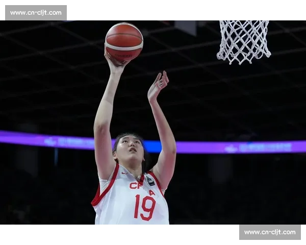 央视直击女篮中日对决：张子宇内线无解，宫鲁鸣战术显神威