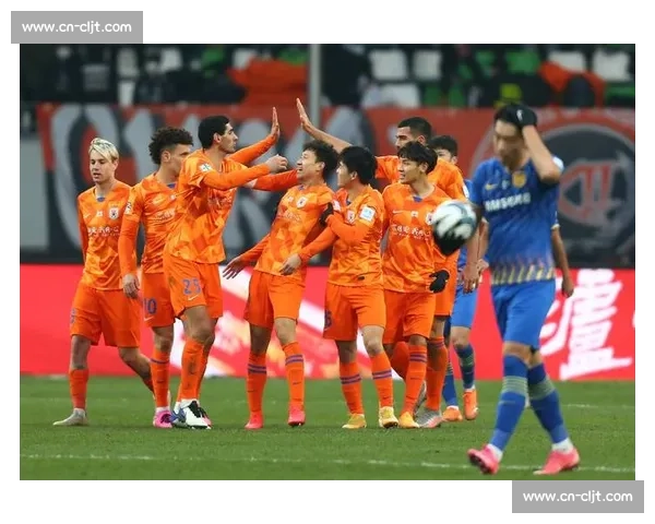 山东泰山身价分化:三将逆势上扬,16 人遭遇 “滑铁卢” 山东泰山身价分化:三将逆势上扬,16 人遭遇 “滑铁卢”